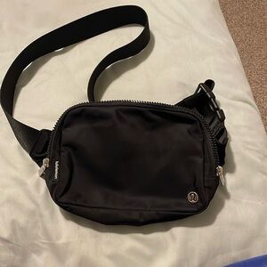 Lululemon Everywhere Belt Bag Black